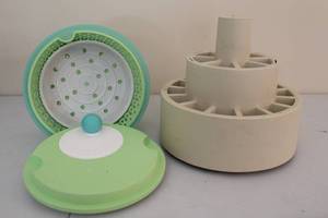 lot 227 image: 2-Piece Salad Spinner Set with Inner Basket and Lid