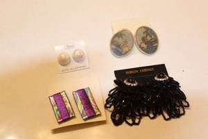 lot 275 image: Collection of 4 Stylish Fashion Earrings - Including Hypo-Allergenic & Unique Designs