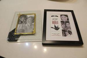 lot 277 image: Set of 2 Decorative Picture Frames with 2011 Family Photo Insert