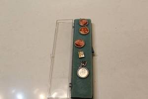 lot 291 image: Collection of 5 Vintage Photo Lockets with Children Portraits
