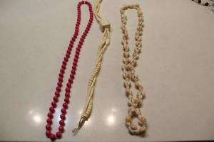 lot 334 image: Collection of 3 Vintage Necklaces with Colorful Beads and Shells