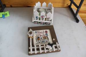 lot 399 image: Wooden Decorative Wall Art Feed the Birds with Egg Basket