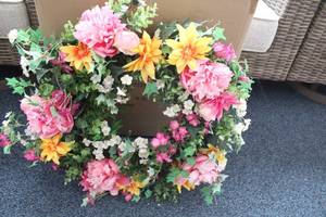 lot 416 image: Balsam Hill Outdoor Radiant Peony Wreath - Floral Decor