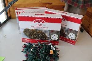 lot 420 image: Lot of 3 Holiday Time 150 Clear Net Lights on Green Wire