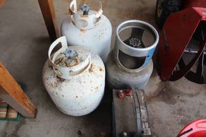 lot 563 image: Pair of Used Propane Tanks with Battery