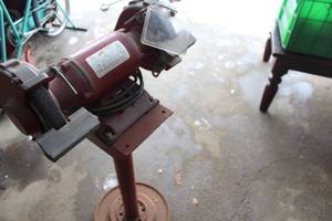 lot 602 image: Vintage Bench Grinder with Stand