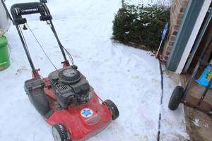 lot 603 image: Used Troy-Bilt Lawn Mower with 21-inch Cutting Deck