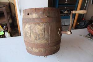 lot 606 image: Vintage Wooden Barrel with Crank Handle