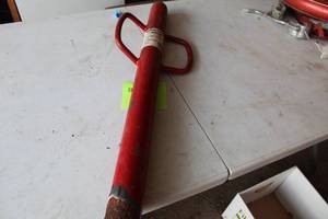 lot 656 image: Used Northwestern Steel and Wire Caution Tube Tool with Surface Rust