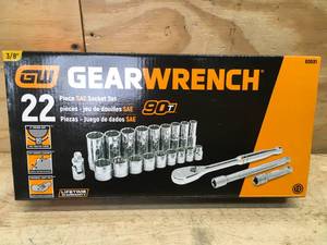 lot 48 image: Gearwrench 38 22 Piece SAE Socket Set 01172530