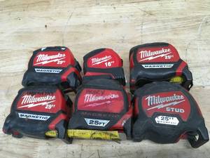 lot 115 image: Lot of 6 - Non-Working Milwaukee Tape Measures