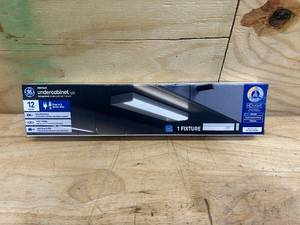 lot 36 image: GE Lighting LED 12 Fixture