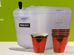 lot 60 image: QUIRKY Tapology Enthusiast 6-Pack Cooler Micro-Foam Beer System