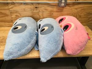 lot 191 image: Lot of 3 - PillowSleeping Bags
