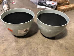 Lot of CHG CLASSIC HOME & GARDEN Decatur 22 in. Mercury Resin Planter Pot   Customer Returns See Pictures