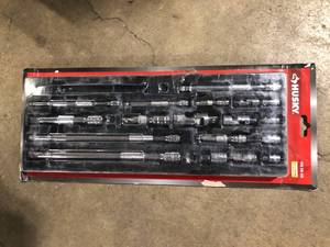 Husky 14 in., 38 in. and 12 in. Drive Accessory Set (19-Piece) Customer Returns See Pictures