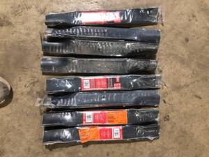 Lot of Assorted Lawn Mower Blades Various Models and Conditions Customer Returns See Pictures