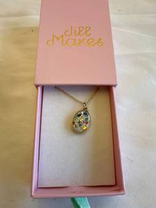Jill Makes Resin Pendant Necklace