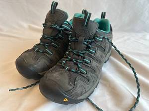 Womens Keen Waterproof Hiking Shoes Size 6