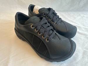 New Womens KEEN Black Leather Sneakers Size 6