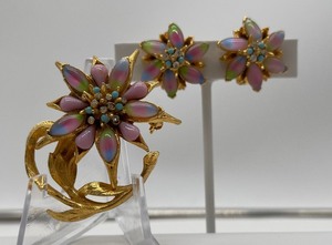 Florenza Pink Opaline Gold Tone Floral Brooch and Clip Earrings