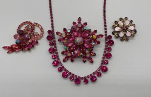 Weiss Fuchsia Pink Rhinestone Necklace Aurora Borealis Fuchsia Pink Brooch Lot