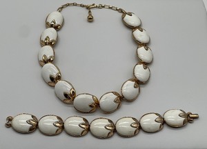 Vintage Crown Trifari Necklace and Bracelet Set Trinidad Style