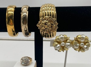 Chunky Gold Tone Lot Lion Bracelet Cuff