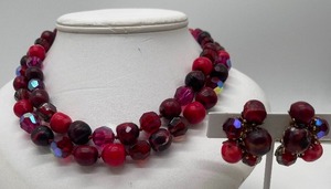 Double Strand Vogue Necklace and Earring Set Glass Beads Reds