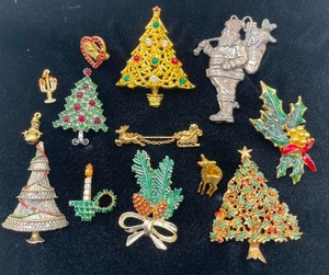 Christmas Jewelry Pin Brooch Lot