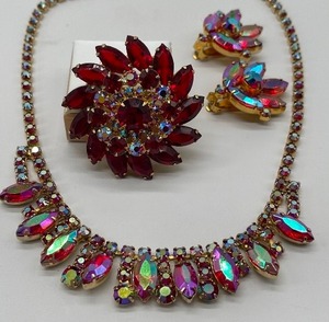 PinkRed Aurora Borealis Brooch, Necklace and Earrings