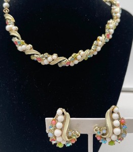 Vintage Pastel Rhinestone and Faux Pearls Necklace and Earring Set