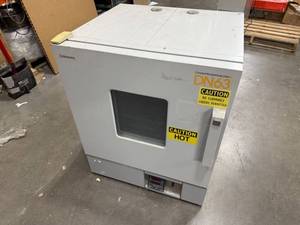 lot 11 image: Yamato Constant Temperature Oven DN-63