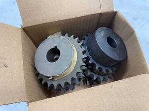 lot 55 image: Assorted Sprockets