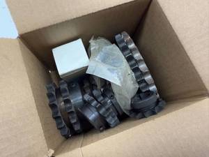 lot 60 image: Assorted Sprockets