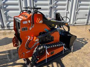 lot 478 image: 2025 FUTURE Skid Steer Loader FT36C