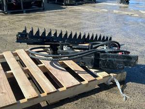 lot 504 image: FUTURE Mini Skid Hedge Trimmer Attachment FT-LLJ