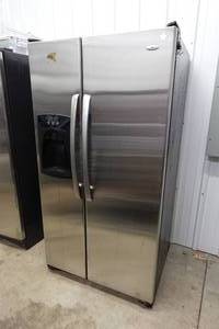 lot 31 image: Amana 26 Cu Ft Side-by-Side Refrigerator