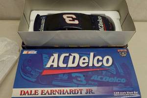 lot 192 image: Action Dale Earnhardt Jr 1998 Monte Carlo 124 Stock Car