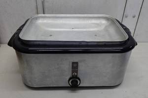 lot 179 image: Westinghouse Electric Roaster