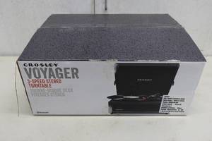 lot 188 image: Crosley Voyager 3-Speed Stereo Turntable
