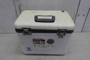 lot 13 image: Engel Live Bait 13Q Cooler with Air Pump