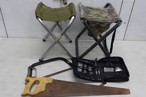 lot 214 image: 2 Folding Hunting Seats, Kershaw Camp Utensils with Saws