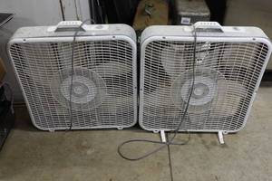 lot 224 image: 2 Box Fans