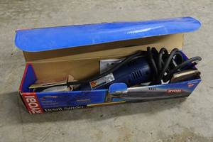 lot 372 image: Ryobi Detail Sander