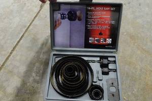 lot 375 image: 16-Piece Hole Saw Set