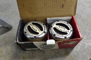 lot 376 image: Warn 4 Wheel Drive Hubs