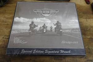 lot 257 image: NEW Snap-On Harley Davidson Special Edition Wrench