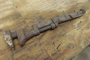 lot 290 image: Antique Adjustable Wrench