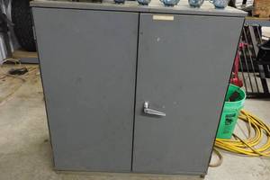 lot 329 image: Metal 2 Door Cabinet